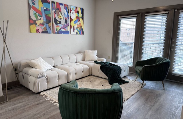 Stylish 1br with nice decor