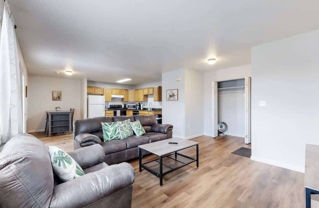 Stylish 2-Bed Condo w/King Beds, Small Town Charm & Parking in Brighton