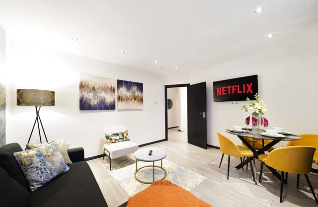 Stylish 2-Bedroom Flat in Prime London Location