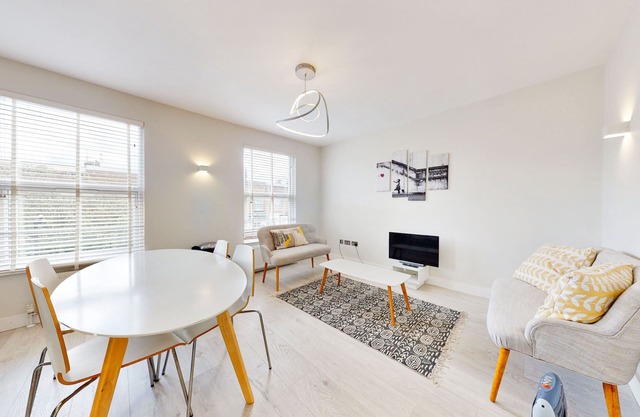 Stylish 2bed/2bath flat 4min from tube station