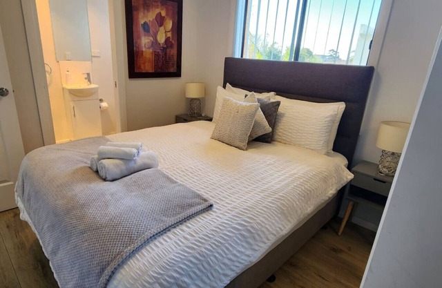 Stylish 2BR Flat 10min walk to Wollongong Hospital