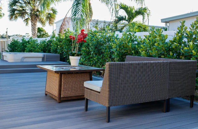 Stylish 2BR unit w/hot tub 5 mins from the beach!