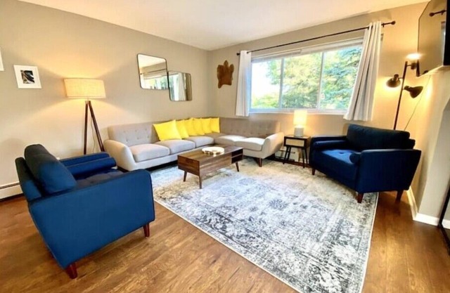 Stylish 3-Bedroom 1 Mile from Downtown & Michigan Stadium w/Free Parking