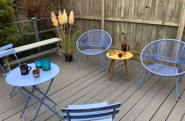 Stylish 3 bedrooms, three min walk from Whitstable station or high street!