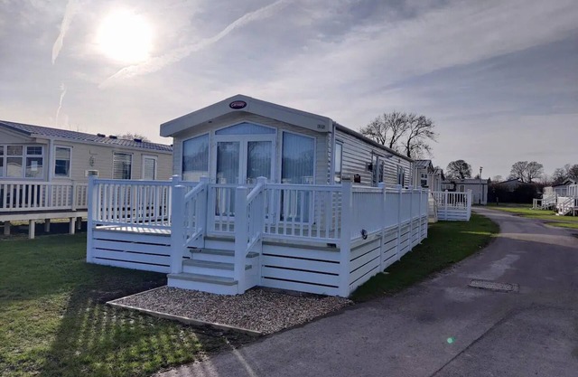 Stylish 3 BR at Hoburne Bashley, New Forest, leisure PASS included