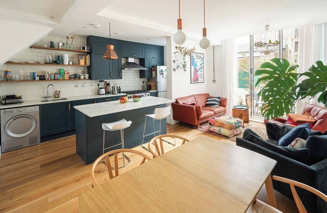 Stylish 3BD Home - Great Location