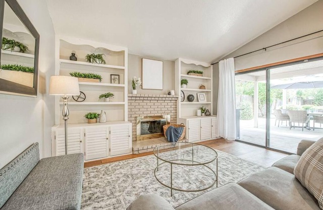 Stylish 3BR/2BA Retreat w/Pool! Dream Getaway