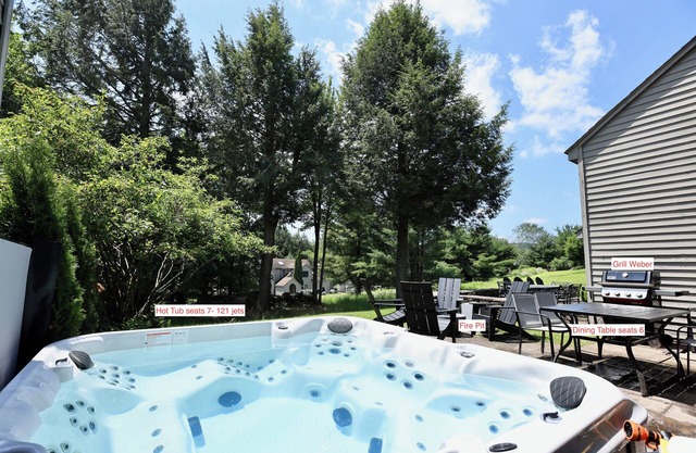 Stylish 3BR Getaway – 3 Minutes to Windham Mountain Resort, AC & WiFi Included!