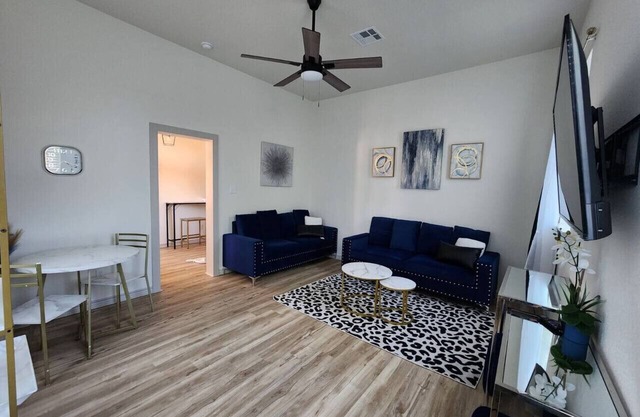 Stylish 3BR Home | Downtown Belton | Sleeps 8