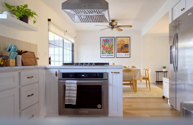 Stylish 4BR 30 days+ Central To All of LA and OC