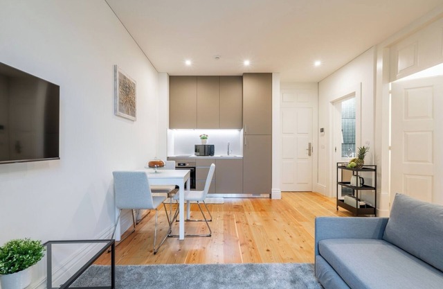 Stylish and Cozy Flat by Host Wise