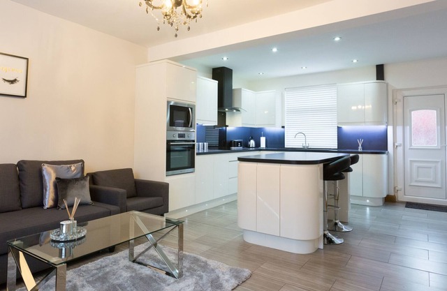 Stylish and Modern 3 bedroom house