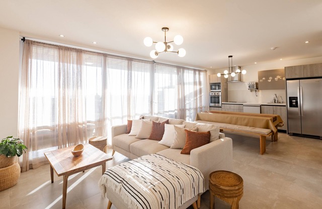 Stylish & comfortable beach accommodations for 4 people, 2 Bedrooms, 2 Bathrooms