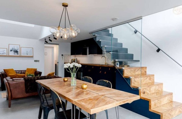 Stylish Cambridge 1-bed Home with free parking