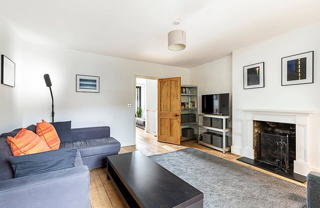 Stylish Chiswick Apartment with a Private Terrace