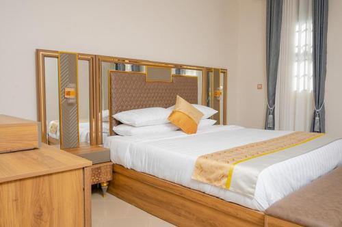 Stylish Comfort at Bweya Suites, Modern Apartment on Entebbe Road