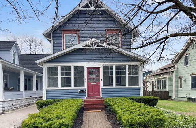 Stylish, comfortable and clean home steps from DTP. Can not beat location!
