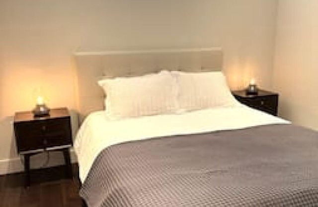 Stylish cozy suite in Riley Park