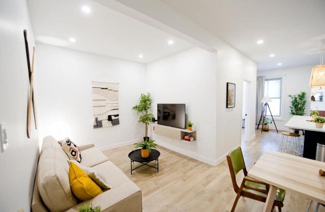 Stylish Designer Apartment Steps from the Métro