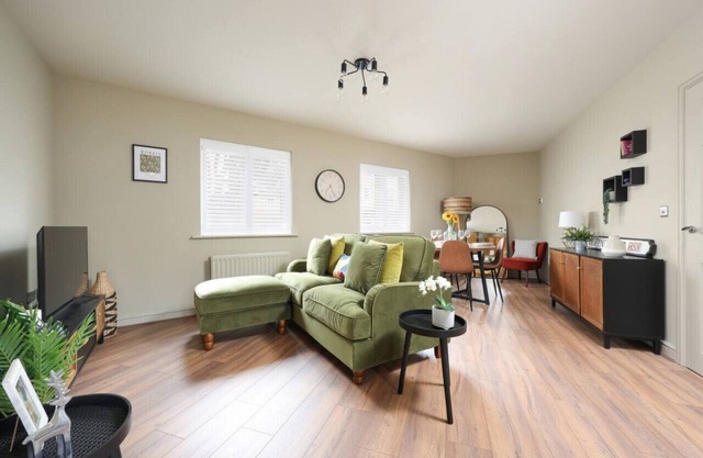 Stylish Flat With Sofa Bed in Malmesbury