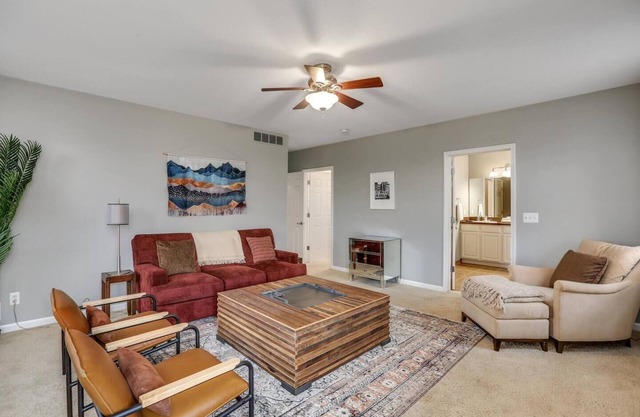 Stylish Heritage Apartment with an Outdoor Deck!