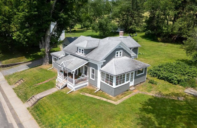 Stylish Historic Home – Timeless Charm with Modern Touches