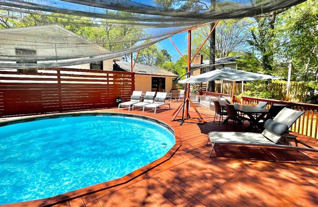 Stylish House with Pool 5BR/3BA