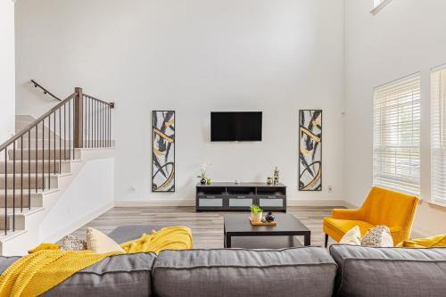 Stylish Living in Vibrant Frisco