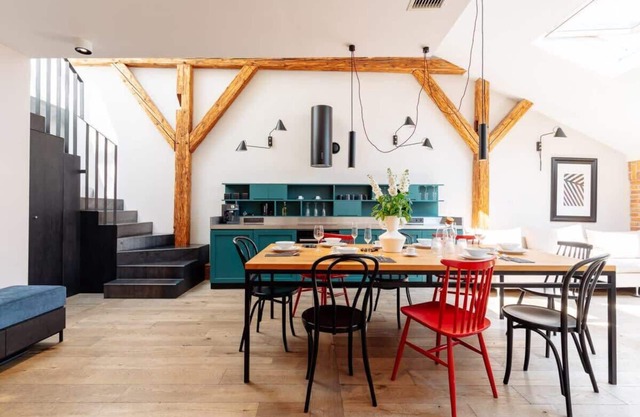 Stylish Penthouse with a View of the Old Town