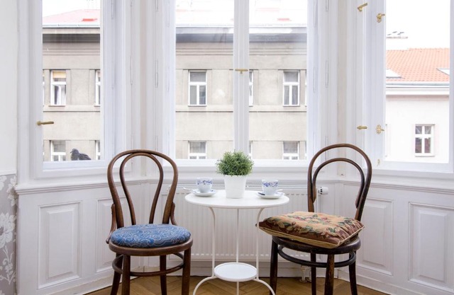 Stylish Prague Center Retreat Florence #10