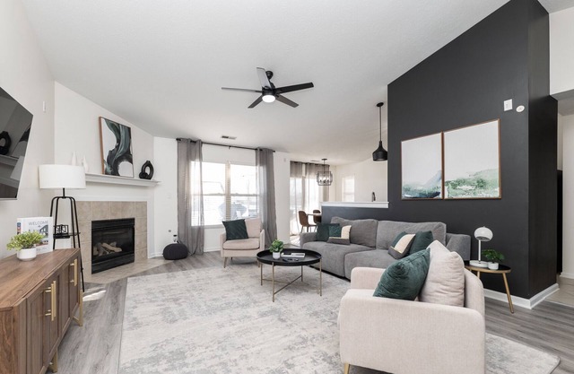 Stylish Ranch near Grand Park in Westfield - Lots the Extras! Sleeps 10! 🤩
