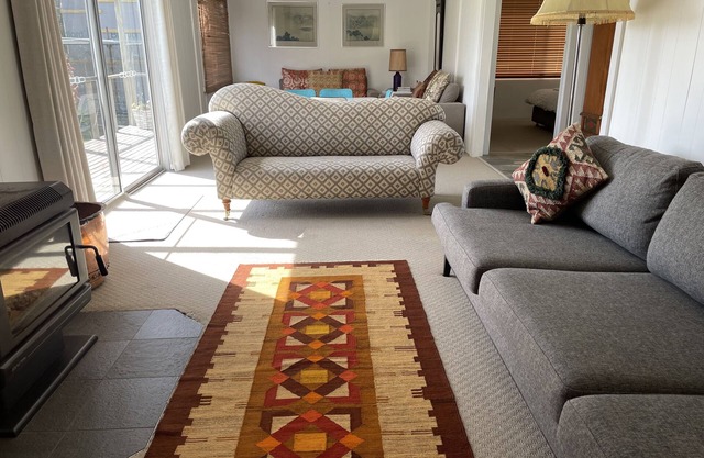 Stylish spacious vintage house, wood fire, 40m to beach inside a National Park