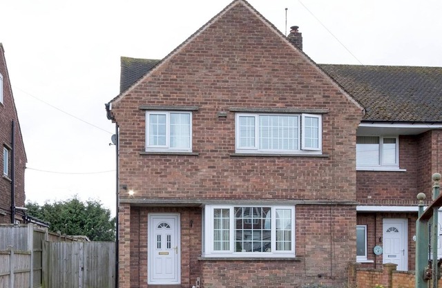 Stylish spacious home Pass the Keys