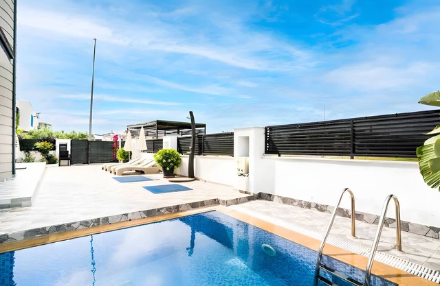 stylish spacious entire villa and pool to yourself close to land of legends