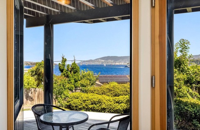 Stylish Studio w/Stunning Views
