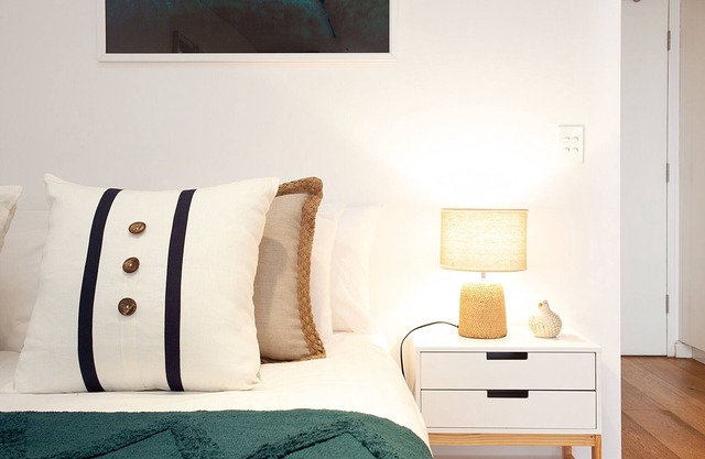 Stylish Studio with Balcony near Darling Square