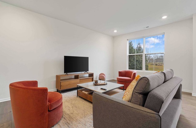 Stylish Townhome with Garage on Talbot - Perfect for Long Stays! #42324
