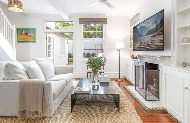 Stylish & Trendy Family home in Woollahra +Parking