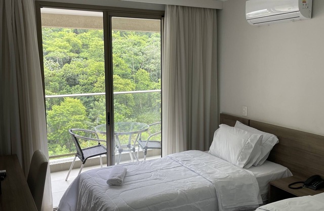 Suíte Master no Condomínio via Premiere