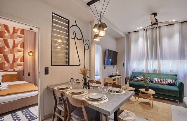 Sublime 2 bedroom flat Batignolles Montmartre