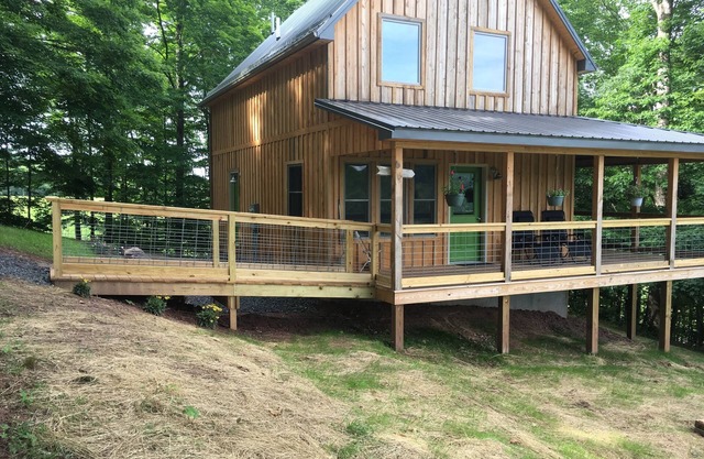 SUGAR CAMP-BARN STYLE CABIN!