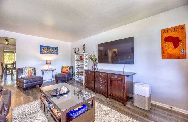 Suite 25 Veranda Nights – Boutique Medical Housing