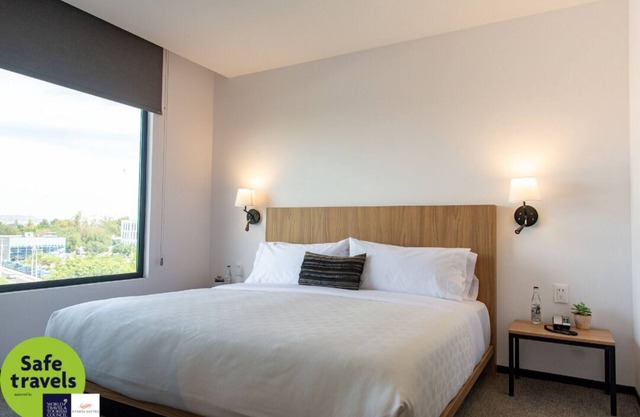 Suite Cama King Size Excelente Ubicación en Qro