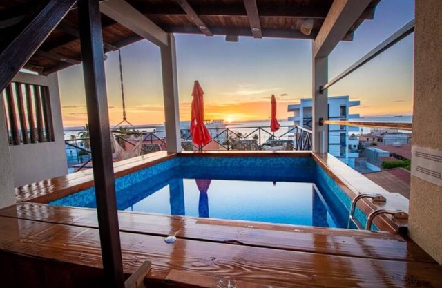 Suite Giuseppe, luxury and comfort close to the malecon. Breakfast included