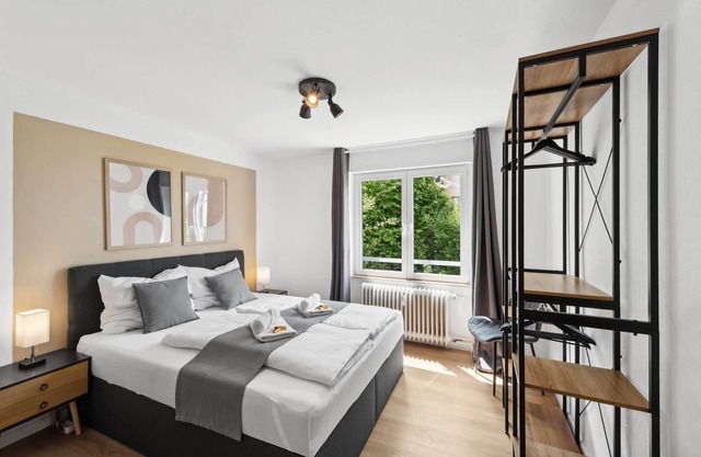 Suite M for 3 - Kitchen - Parking