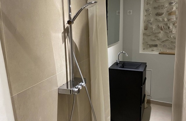 Suite Provencale DE 50m² Entièrement Refait à Neuf