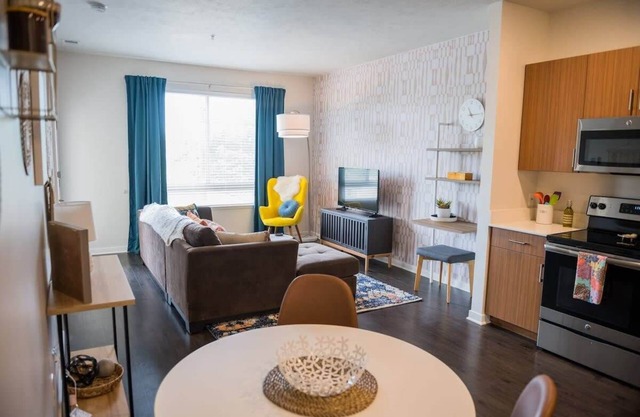 Suite Tart Condo On TART Trail & Close to Downtown