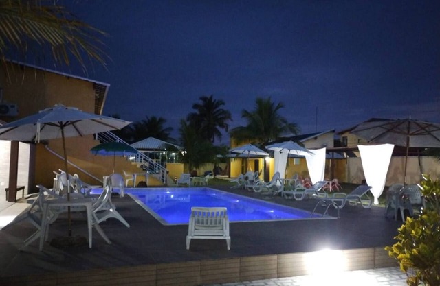 Suite with queen bed, air conditioning and balcony