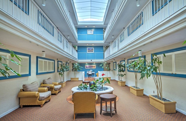 Suites at Fisherman's Wharf