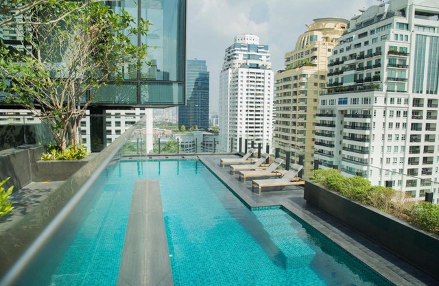 Sukhumvit 11#Luxury#Pool#Gym#BTS Nana&MRT Sukhumvit#1BR#Max4ppl